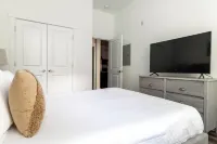 Lofts at Weston Lakeside by Landing - 4 Sao