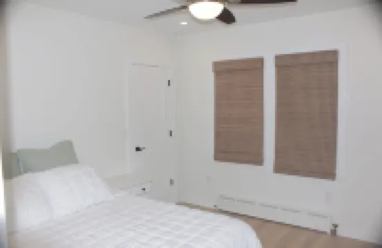 Renovated 3Br Family Friendly Apartment Private Parking Walk to Train NYC