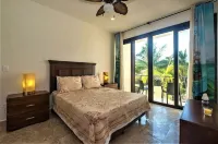 Create Unforgettable Memories in Your Beachfront Escape with Stunning Views!