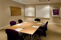 Premier Inn Manchester Airport (M56/J6) Runger Lane South - Wifi