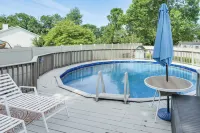 Above-Ground Pool & Backyard at Murfreesboro Home! - Homestays