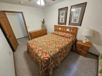 Charming 3-bedroom house in Pleasant Lakeview with AC, WiFi