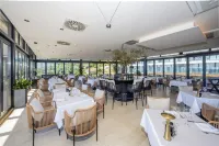 Royal Blue Resort & Residences - breakfast