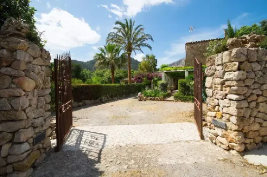 Villa on Best spot Pollença, private pool, free WiFi