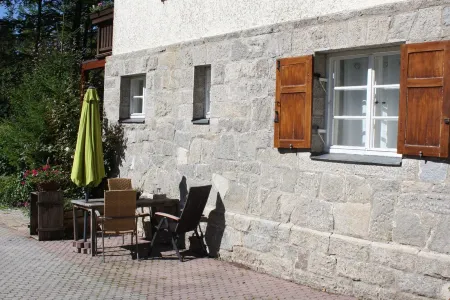 The old customs house apartment dormouse