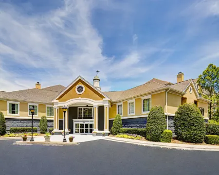 ホームウッド スイーツ バイ ヒルトン ローリー / ケーリー ケーリーのホテル