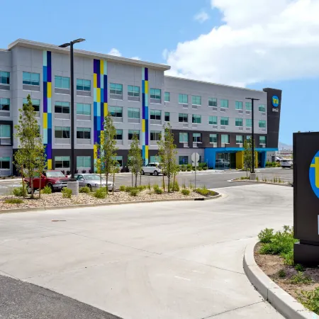 Tru by Hilton Salt Lake City Airport Отели рядом с Аэропорт Солт-Лейк-Сити