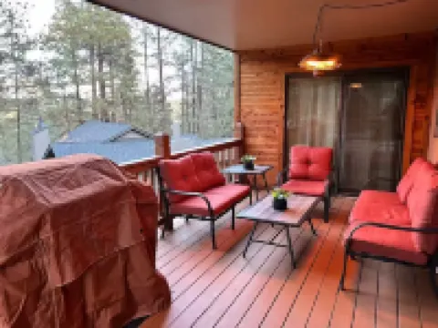 Woodrow’s Cabin-pet friends-Kaibab forest-Snowbowl