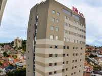 Ibis Jacarei فنادق في گۋارارەما