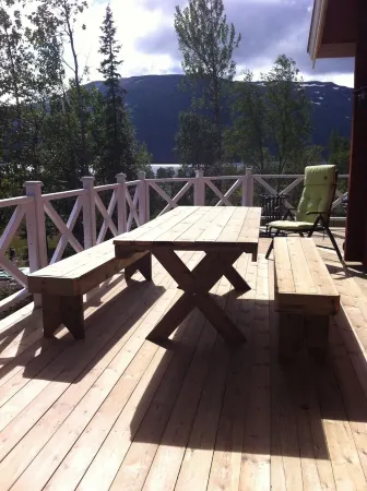 Mountain Getaway for Eight in Ottsjö, with lake views