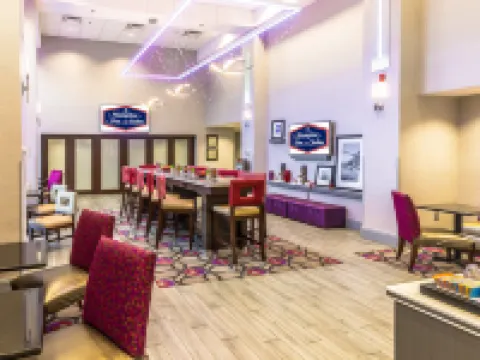 Hampton Inn & Suites Dublin Hotels in Dublin