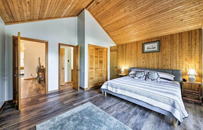 Bright Southern Shores Family Home < 1 Mi to Beach