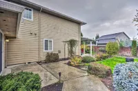 Chic Battle Ground Apartment ~ 18 Mi to Vancouver! - WiFi