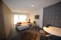 EG Ferienwohnung Merzig Stadt 60 qm PKW Stellplatz im Innenhof Hotel a Merzig