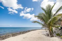 Charming 3-bedroom villa with 2 King size beds on Beautiful North Side