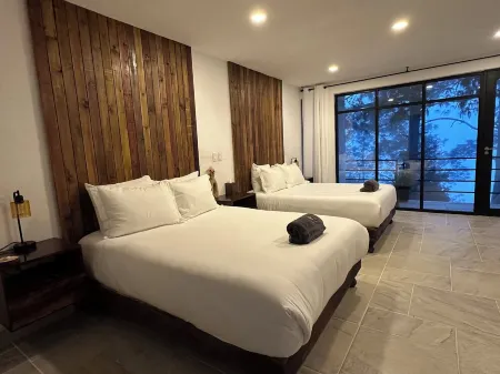 Casa Madera 2B Estancia a la orilla de la Barranca los Jilgueros...Espectacular!