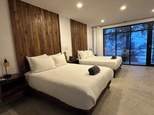 Casa Madera 2B Estancia a la orilla de la Barranca los Jilgueros...Espectacular!