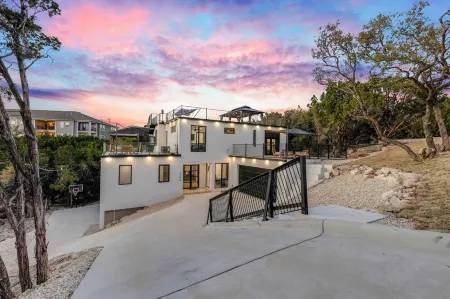 Lake House In Lago Vista-Lake Travis