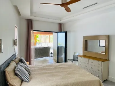 Two bedroom two bathroom stylish newly constructed ocean view with private pool. Hotels near Mamora Bay