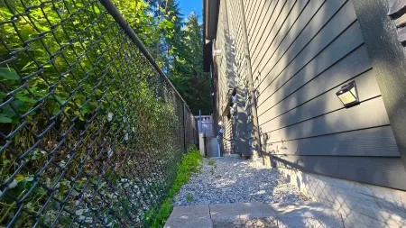 Holiday Haven in Coquitlam | Zen Comfort • EV Charger • Mountain Views