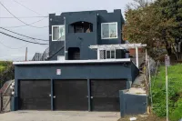 Charming 3BR  with Complimentary Parking Onsite Hotels in East Los Angeles