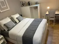 Le Petit Nice Charming semi-troglodyte house. Hotels in Vouvray