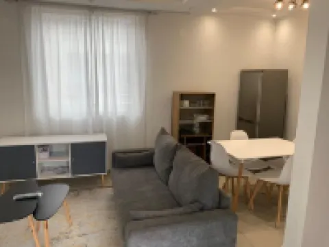 Apparemment Meublé en Plein Centre-ville de Kinshasa. À Côté de Luniversité W.B