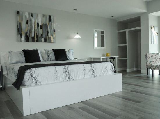 Downtown Studio Apartment 2