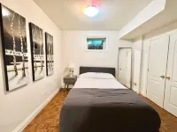 Cozy One Bedroom Basement Apt with Free Parking Hotels in Markham