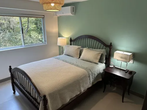 Punta Verde!  Your cozy 3-bedroom condo steps away from Playa Mantas: sleeps 6.