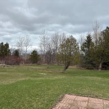 Wheelchair assessable spacious 5-bedroom house in Algoma