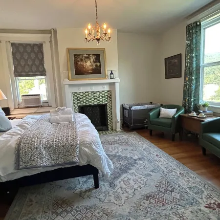 Make Memories: Mountain View Grand 6Br 3BA LaVale Home, 15 Min to Rocky Gap Отели в г. Ла Вейл