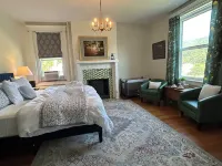 NEW ON VRBO Mountain view Grand 6BR 3BA Large Home in LaVale, 15min to Rocky Gap Hotel a La Vale