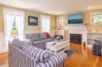 Vineyard Haven Oasis!-Get 1 Free Boat Reservation for Car!