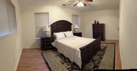 Twin Oaks Cabin out in the country, quiet and relaxing