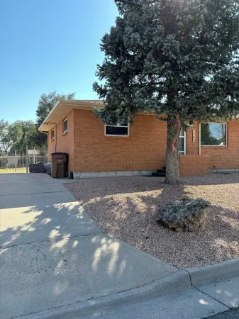 Charming Duplex with New AC & heater with WiFi