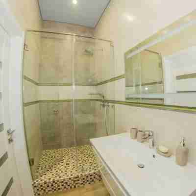 Arkadiya Hills Family Apartment Rooms