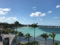 Key Lime Cottage 2 Bedroom Home - parking