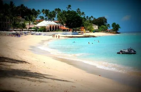 Sunset Nook: Cozy one bedroom apartment Отели в г. Маунт Стандфаст