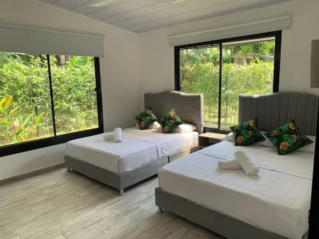 Cozy cabin, nature + family . Anapoima