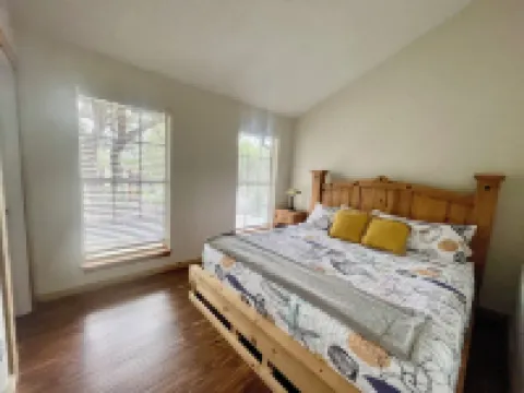 Lake Travis Home, waterfront property, 4 bed 3 bath, Austin