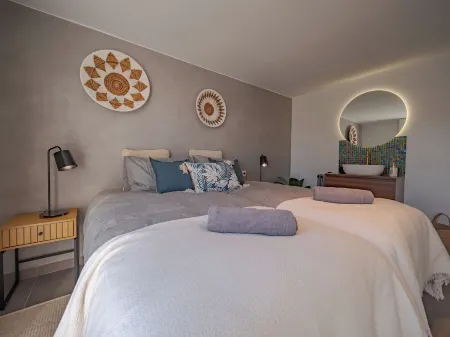 Casa Lalflornb Отели рядом с достопримечательностью «Mini-Camping Ardalejo / Call first - reservation only!»