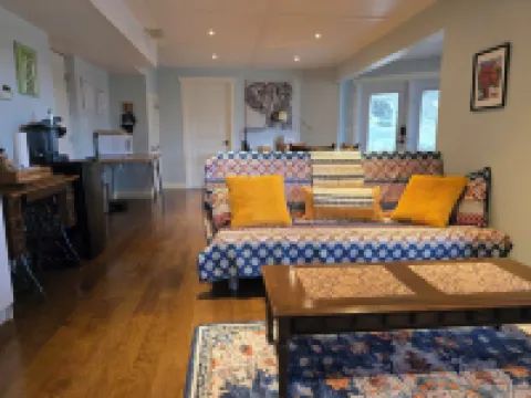 Cozy Pet Friendly Guest Suite