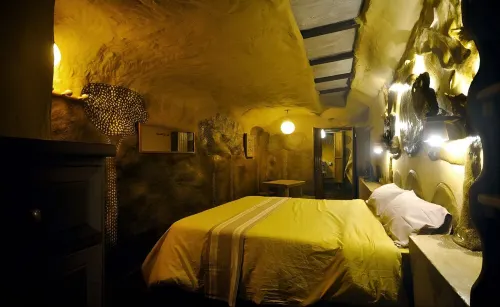 La Cuevita, cave styled Studio. Hotels in El Pueblo