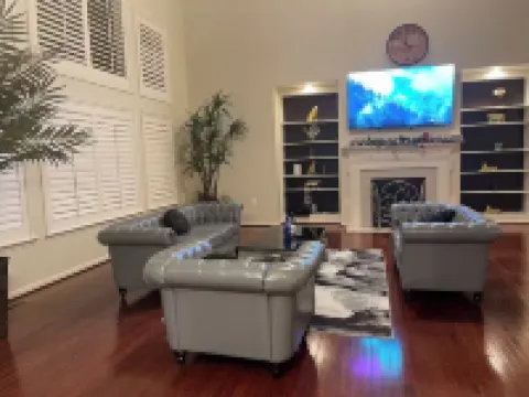 Lex Holmes Luxury House Hotels in Fort Washington