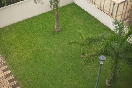 Two Bedroom Apartment, Takoradi Отели рядом с Аэропорт Такоради