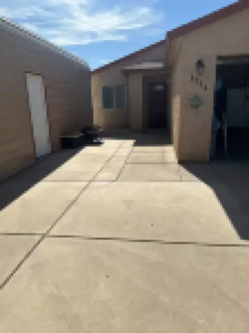 Our Cozy Casita boasts 3-bedroom and a sleeper sofa in Mohave Valley. Hotels in Mohave Valley