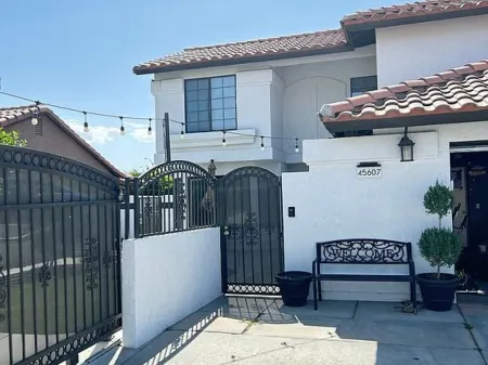 Bedrooms: 4 home in Indio, CA