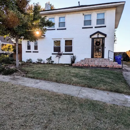 Restored 1935, 3-bedroom house, less than a mile to campus & downtown
