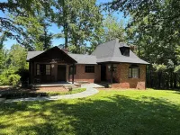 Black Rose:  A uniquely charming vintage 3 bedroom home